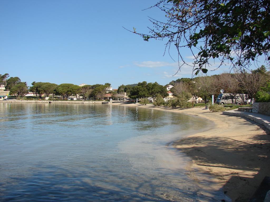 Bruna Apartment Rab Town Buitenkant foto